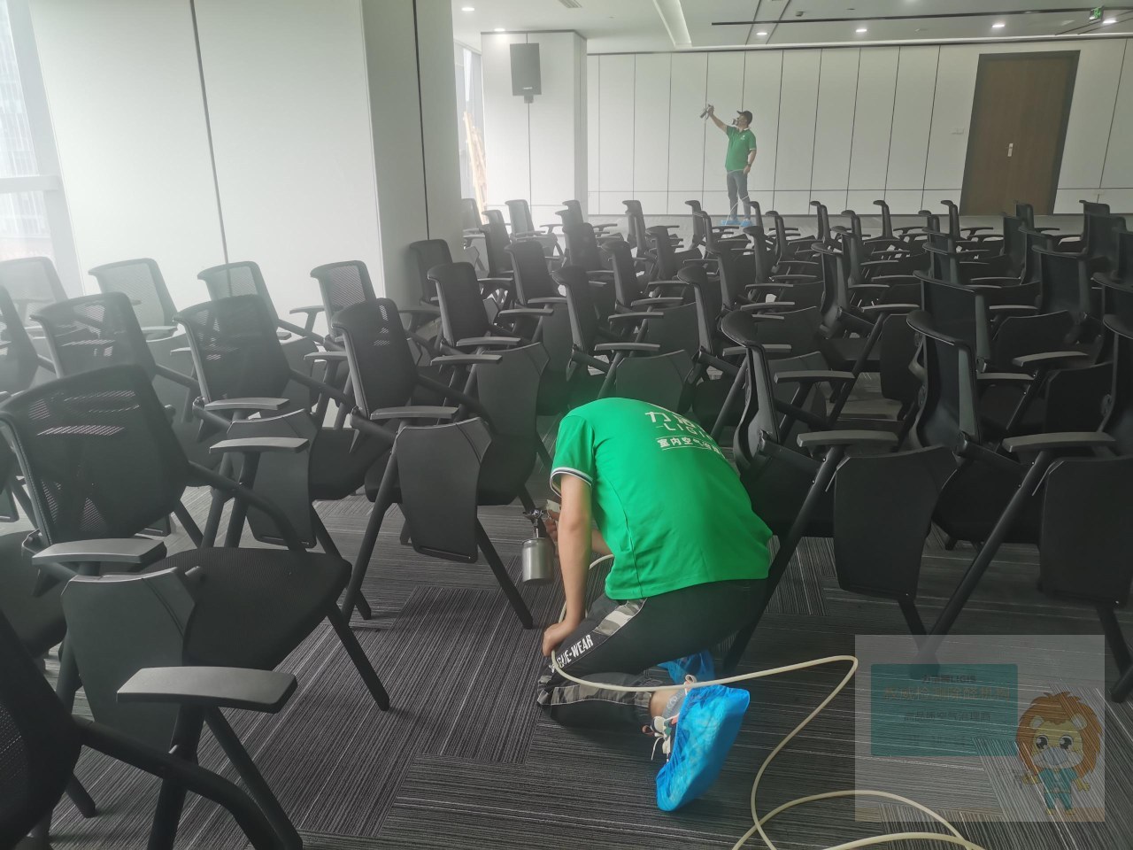 成都东方希望中心工装除甲醛施工现场-力洁狮环保-3